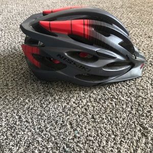 Bicycle helmet